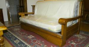 Divano Malaga pronto letto in legno 